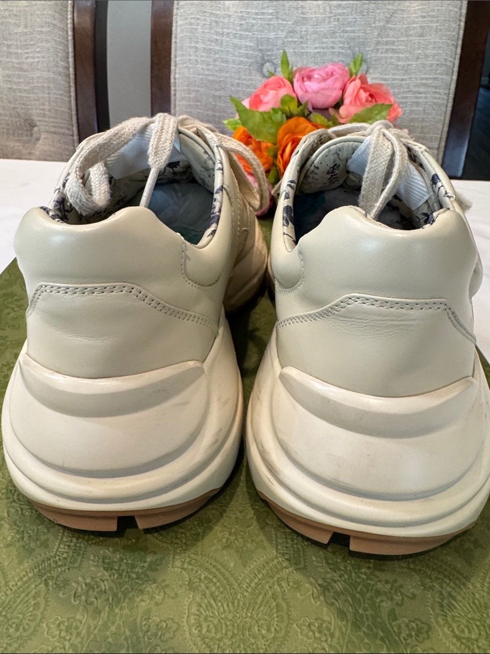 Authentic Gucci Cream Leather Chunky Sneaker with Multicolor Logo - Picture 5 of 16